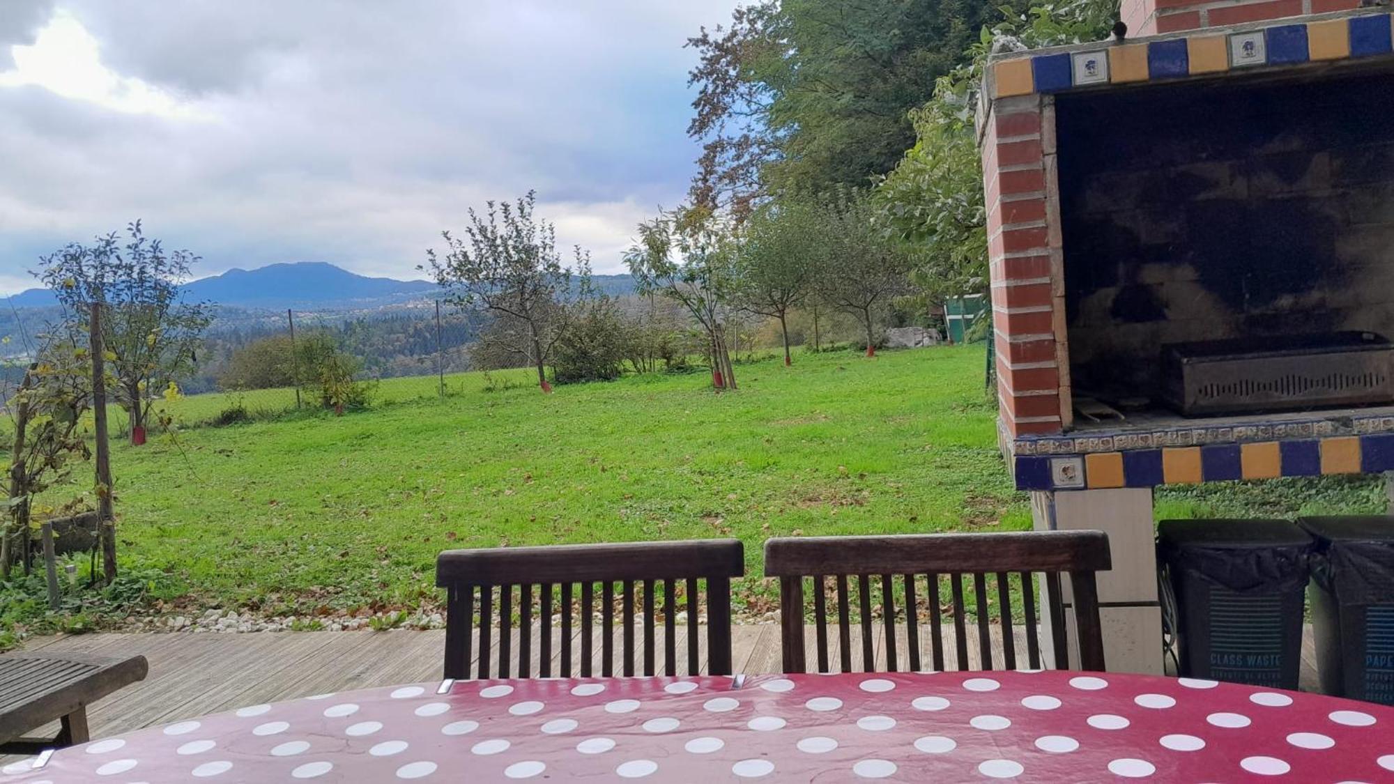 Fairytale Wooden house by Ljubljana - dog friendly Villa Grosuplje Eksteriør bilde